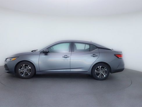 Used 2023 Nissan Sentra SV image 2