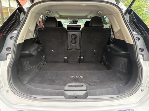 Used 2018 Nissan Rogue SL w/ Premium Package AWD/4WD image 21
