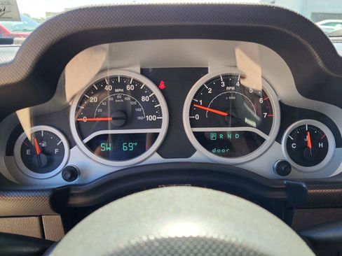 Used 2010 Jeep Wrangler Unlimited Sport AWD/4WD image 20