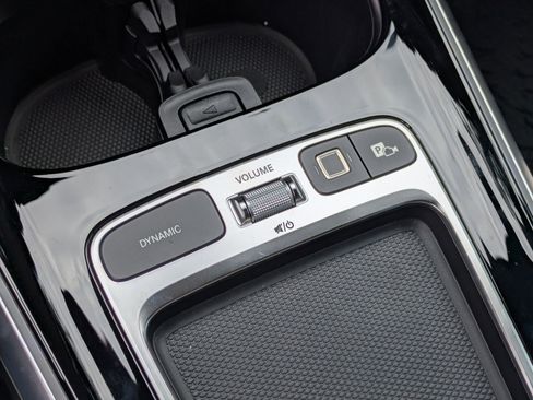 New 2025 Mercedes-Benz GLB 250 image 26