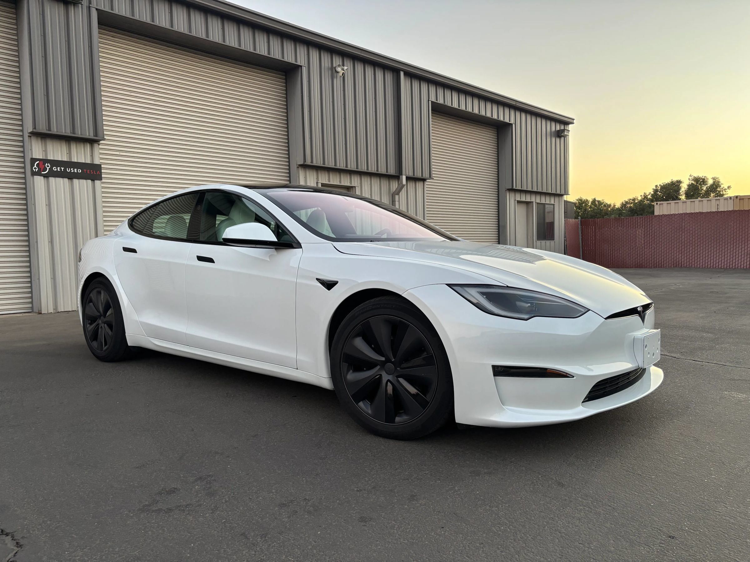 Used 2023 Tesla Model S Standard Range AWD/4WD image 2
