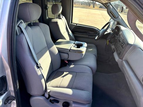 Used 2006 Ford F250 Lariat image 8