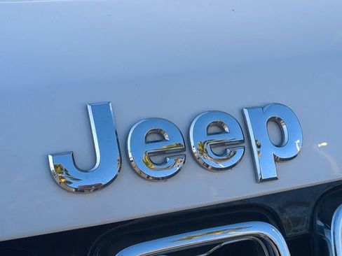 Used 2020 Jeep Grand Cherokee Summit image 13