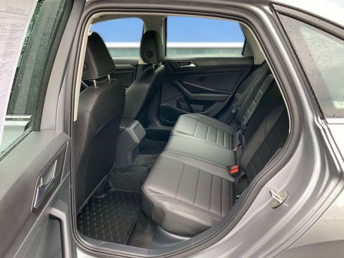 Certified 2024 Volkswagen Jetta SE FWD image 22