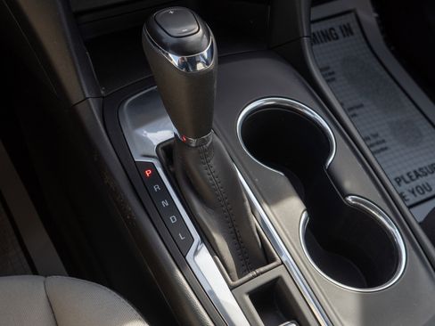 Used 2020 Chevrolet Equinox LT image 13