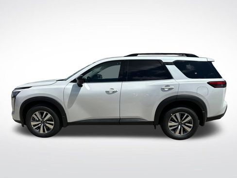 New 2026 Nissan Pathfinder SL AWD/4WD image 2