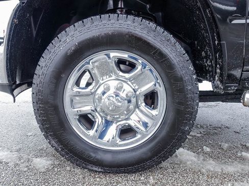 Used 2017 RAM 2500 SLT image 16