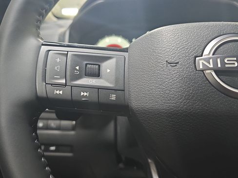 Used 2026 Nissan Rogue Platinum w/ Platinum Premium Package AWD/4WD image 17