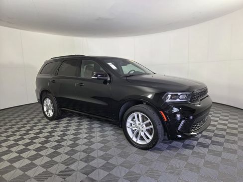 Used 2025 Dodge Durango GT AWD/4WD image 3