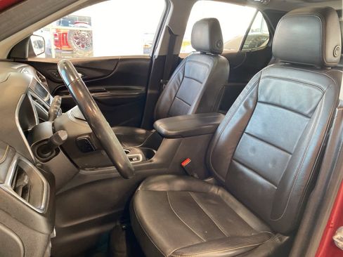 Used 2018 Chevrolet Equinox Premier image 11
