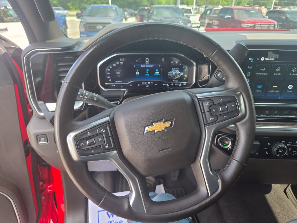 Used 2025 Chevrolet Silverado 2500 LT w/ Convenience Package AWD/4WD image 10