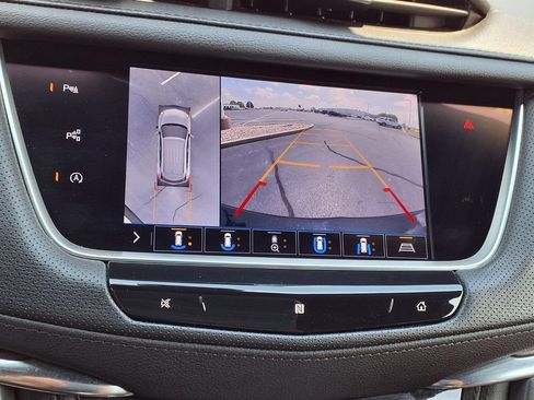 Used 2020 Cadillac XT5 Premium Luxury FWD image 8
