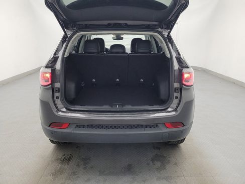 Used 2018 Jeep Compass Latitude w/ Popular Equipment Group image 29