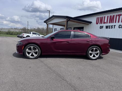 Used 2018 Dodge Charger GT w/ Blacktop Package image 9