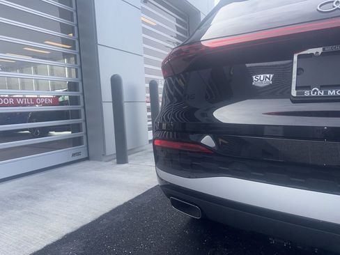 Used 2025 Audi Q5 Premium w/ 19" Wheel Package image 15