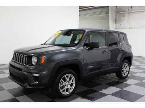 Used 2023 Jeep Renegade Latitude image 7