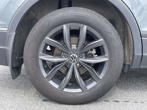 Used 2023 Volkswagen Tiguan SE image 30