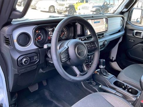 Used 2026 Jeep Wrangler Willys image 14
