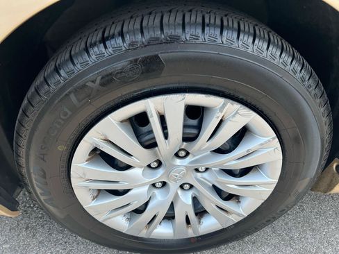 Used 2012 Toyota Camry LE FWD image 2