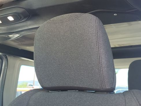 Used 2024 Jeep Wrangler Unlimited Sahara AWD/4WD image 12