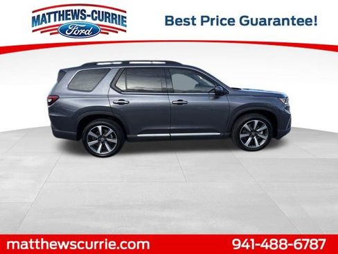 Used 2024 Honda Pilot Elite image 3