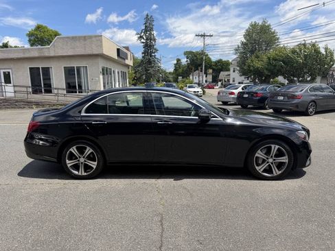 Used 2017 Mercedes-Benz E 300 4MATIC image 8