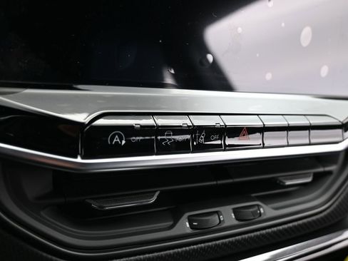 New 2026 Jeep Compass Latitude image 16