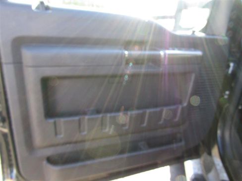 Used 2009 Ford F250 FX4 image 9