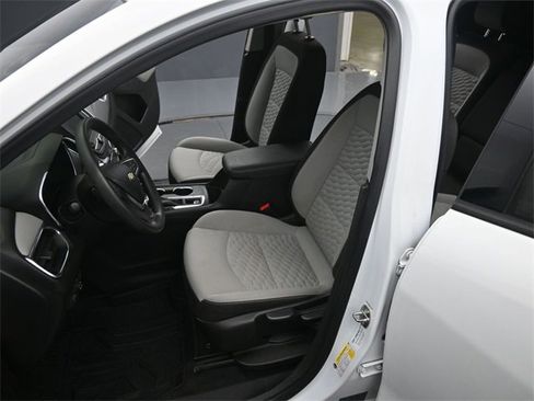 Used 2019 Chevrolet Equinox LS image 11