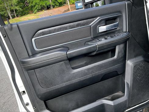 Certified 2024 RAM 2500 Big Horn w/ Night Edition AWD/4WD image 27