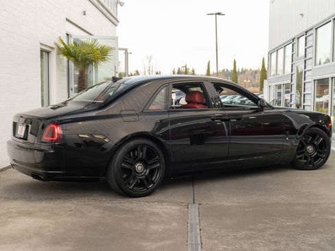 Used 2016 Rolls-Royce Ghost image 8