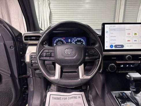 Used 2024 Toyota Tacoma TRD Off-Road image 21