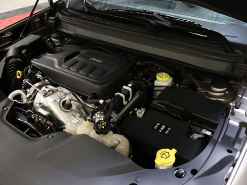 Used 2020 Jeep Cherokee Trailhawk image 79