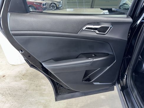 Used 2023 Kia Sportage SX Prestige image 16