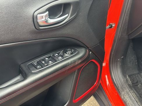 Used 2019 Jeep Compass Trailhawk w/ Leather Interior Group image 14