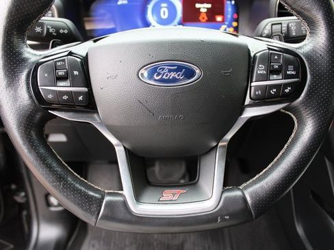 Used 2022 Ford Explorer ST image 13