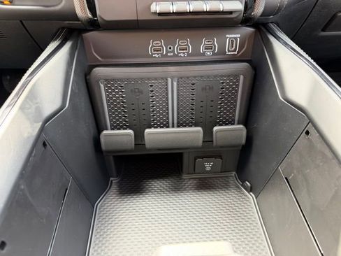 New 2026 RAM 1500 Limited AWD/4WD image 18