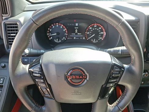 Used 2023 Nissan Frontier PRO-4X w/ Pro Convenience Package AWD/4WD image 18