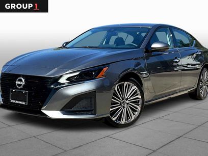 Certified 2025 Nissan Altima 2.5 SL