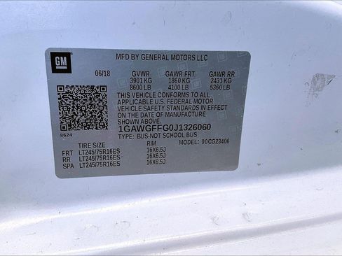 Used 2018 Chevrolet Express 2500 LT w/ LT Preferred Equipment Group image 32