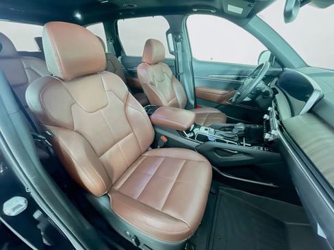 Used 2024 Kia Telluride SX w/ Towing Package image 32