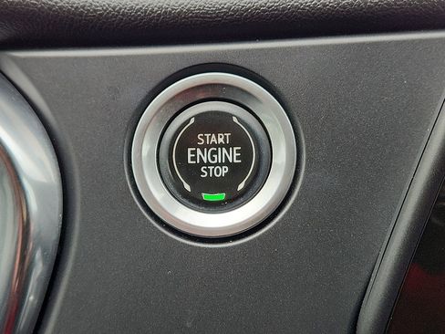 Used 2020 Chevrolet Blazer LT image 18