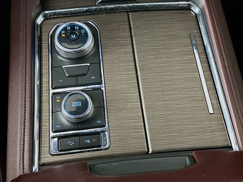 Used 2024 Ford Expedition Max Limited image 25