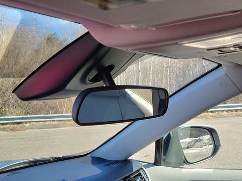 Used 2022 Toyota RAV4 XLE Premium image 29