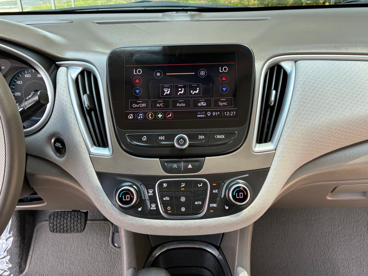 Used 2025 Chevrolet Malibu LT FWD image 22