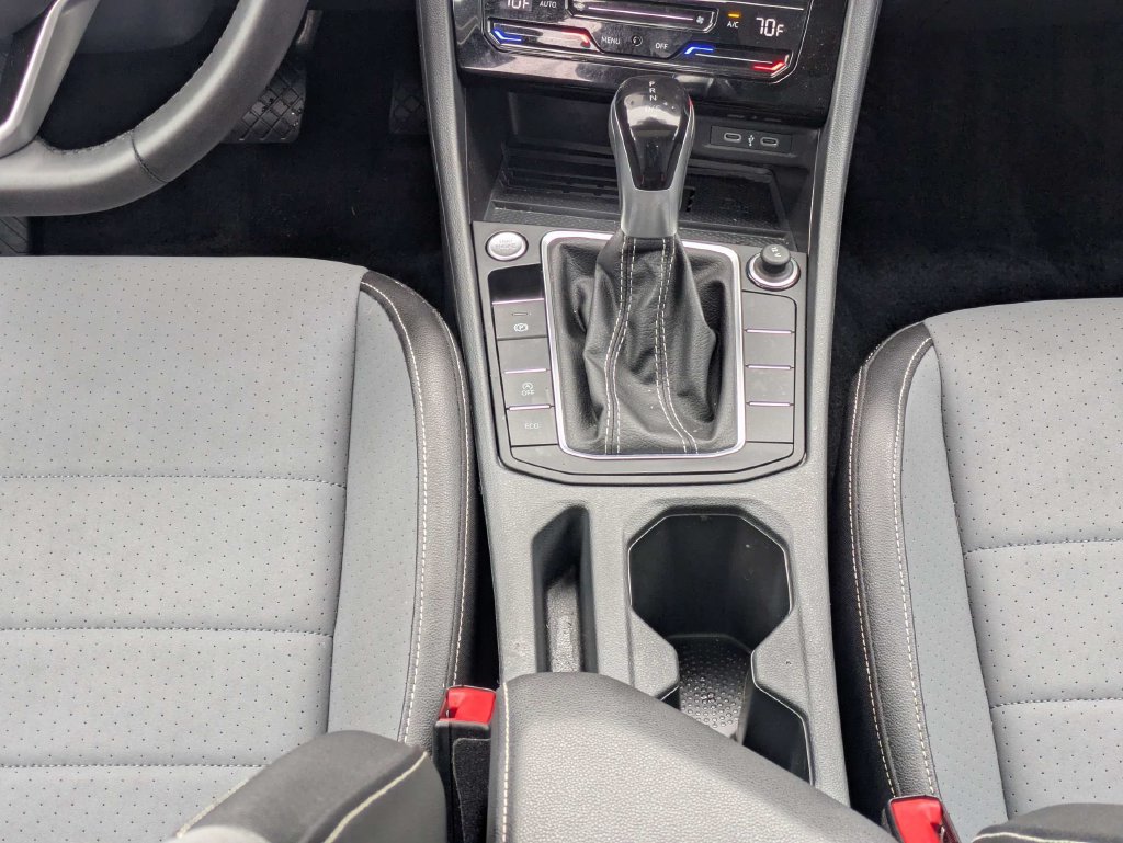 Used 2026 Volkswagen Jetta SE FWD image 25