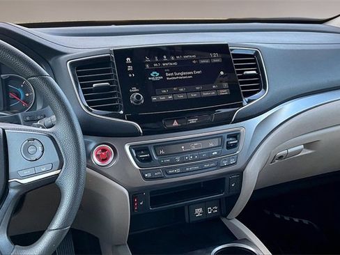 Used 2021 Honda Pilot EX image 9
