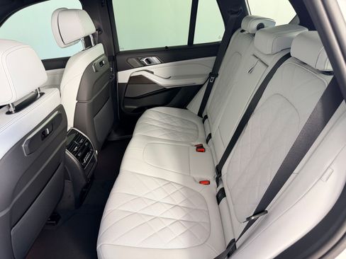 New 2026 BMW X5 xDrive40i w/ Climate Comfort Package AWD/4WD image 21