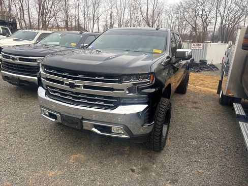 Used 2019 Chevrolet Silverado 1500 LTZ w/ LTZ Plus Package image 3