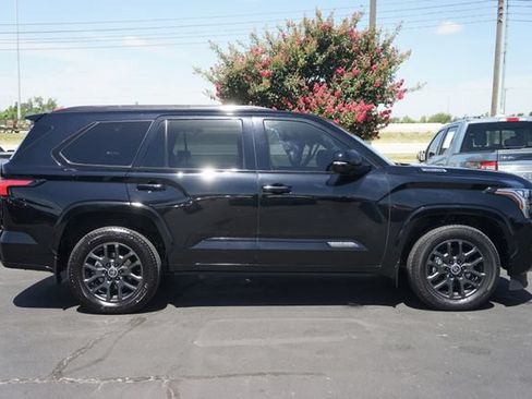 Used 2024 Toyota Sequoia Platinum AWD/4WD image 5